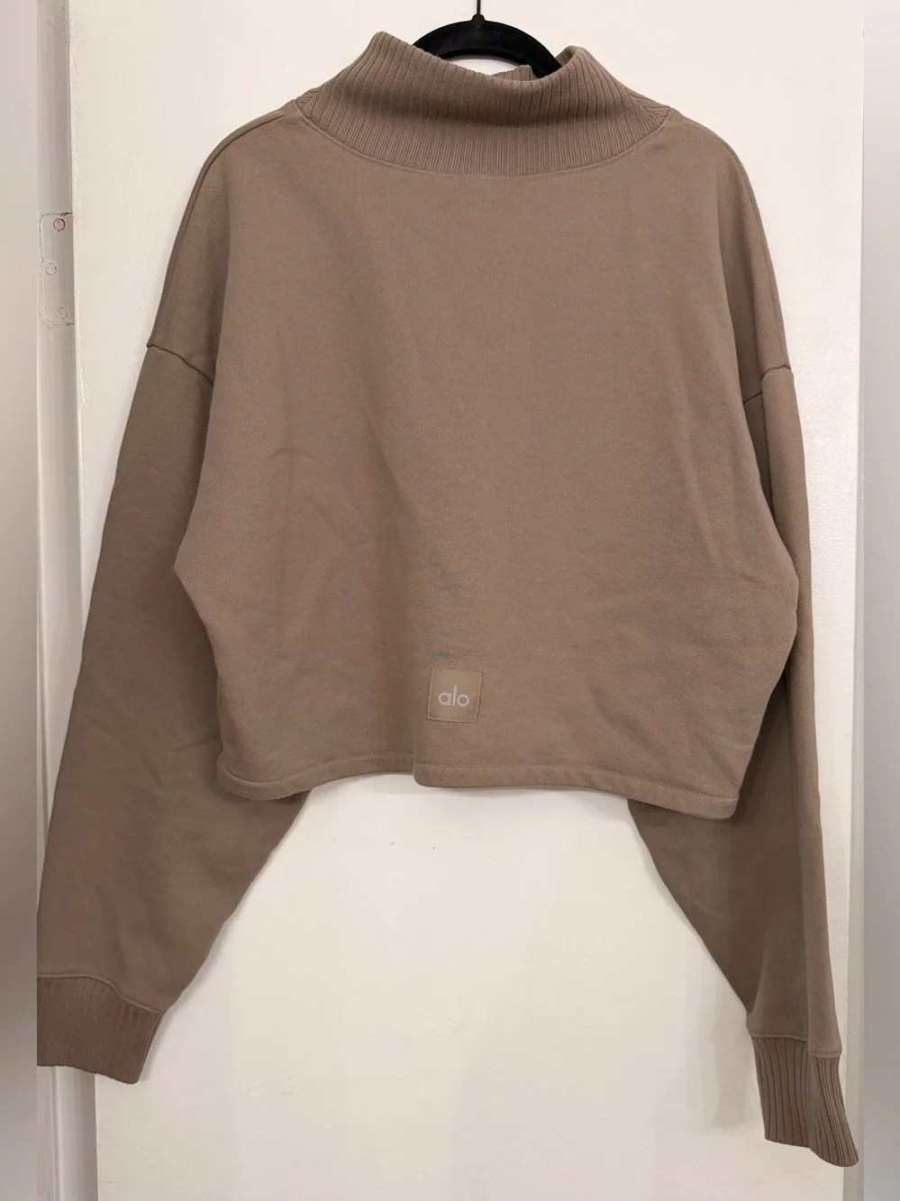 ALO Cropped Serenity Long Sleeve Coverup Sweater Taupe M - Picture 5 of 7